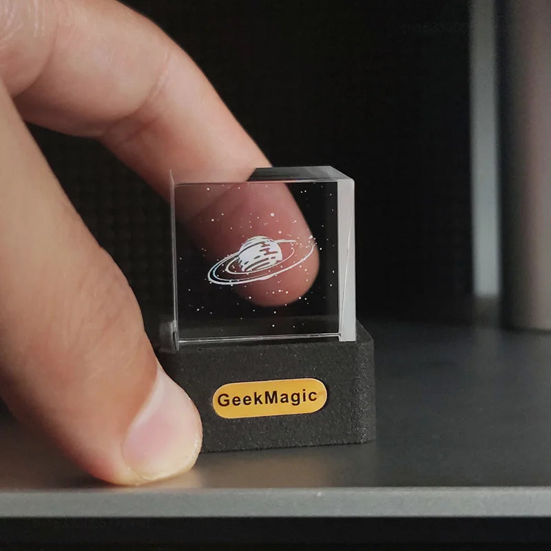 GeekMagic HoloCube – Smart Clock, Weather Station & Animated Photo Display