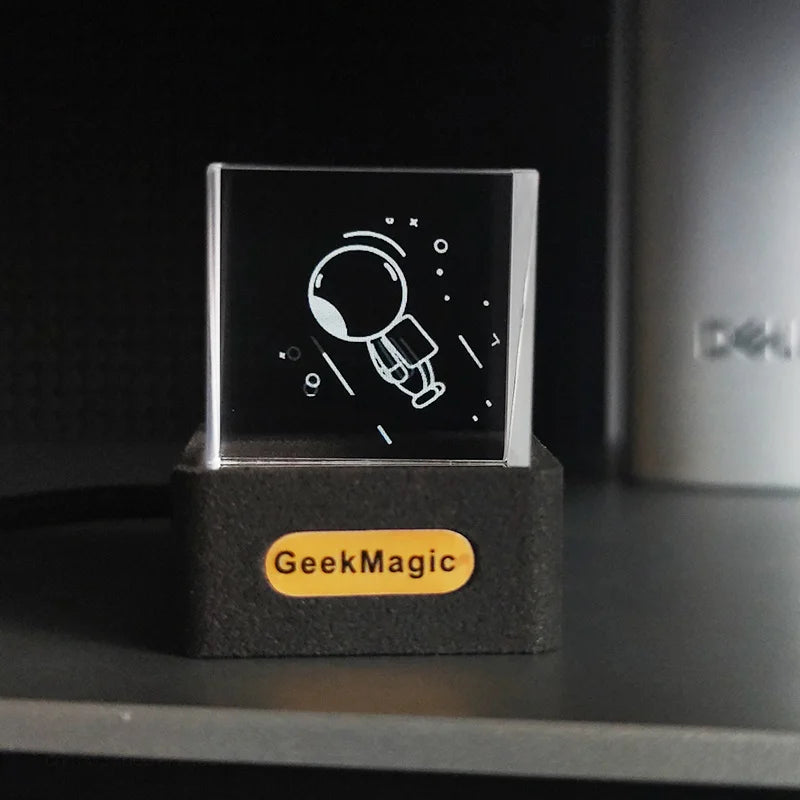 GeekMagic HoloCube – Smart Clock, Weather Station & Animated Photo Display