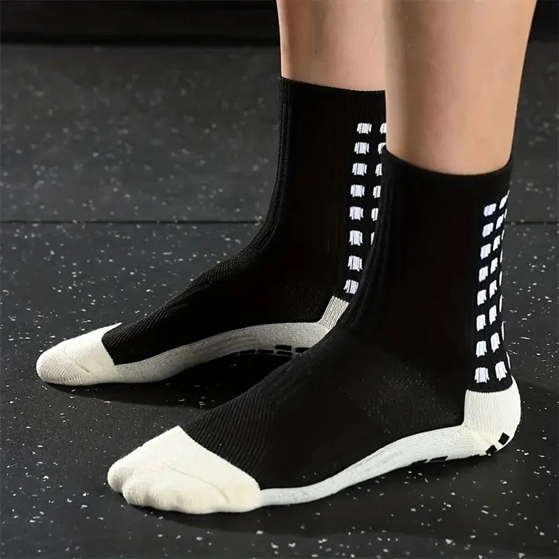 3 Pairs Kit – Grip Socks and Sports Knee/Shin Pads